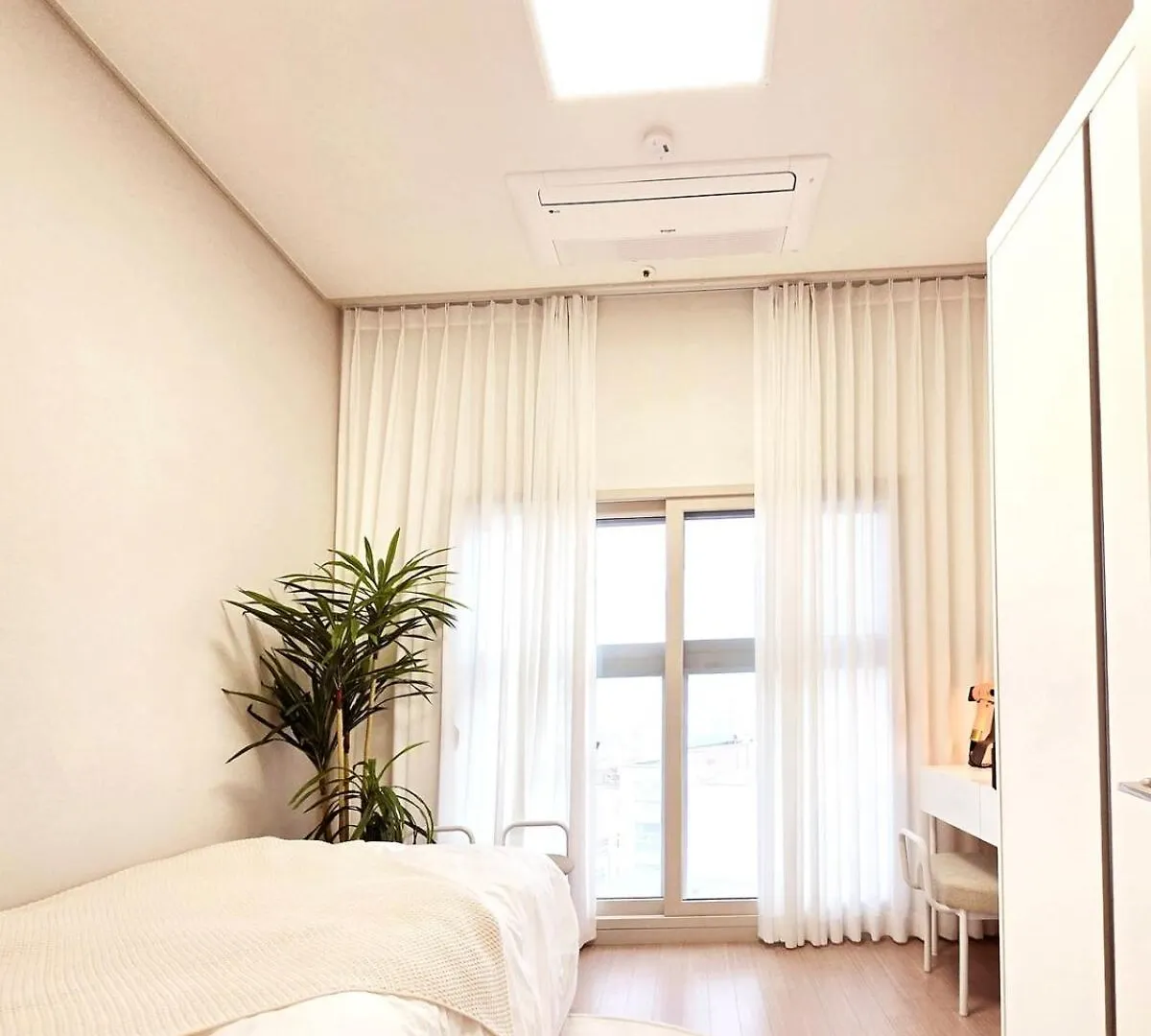 Apartment Open Sale Luxury Stay In Hongik Univ Station 3Mins 7Ppl Group Family Trip Luggage Storage Seoul