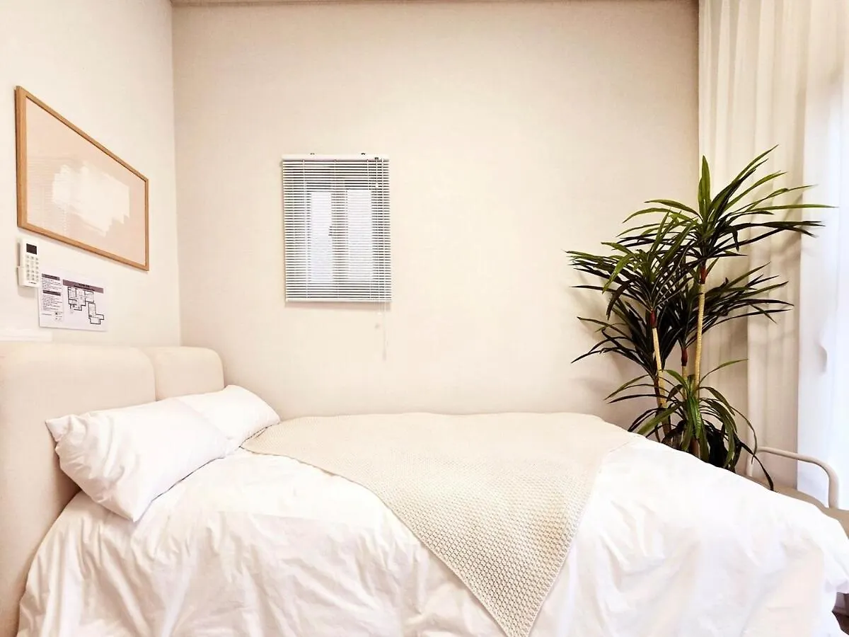 Open Sale Luxury Stay In Hongik Univ Station 3Mins 7Ppl Group Family Trip Luggage Storage Seoul South Korea