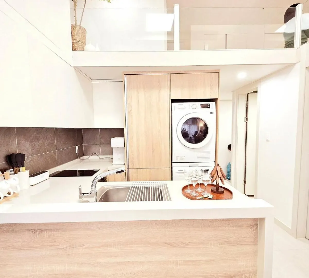 Open Sale Luxury Stay In Hongik Univ Station 3Mins 7Ppl Group Family Trip Luggage Storage Seoul 0*,  South Korea