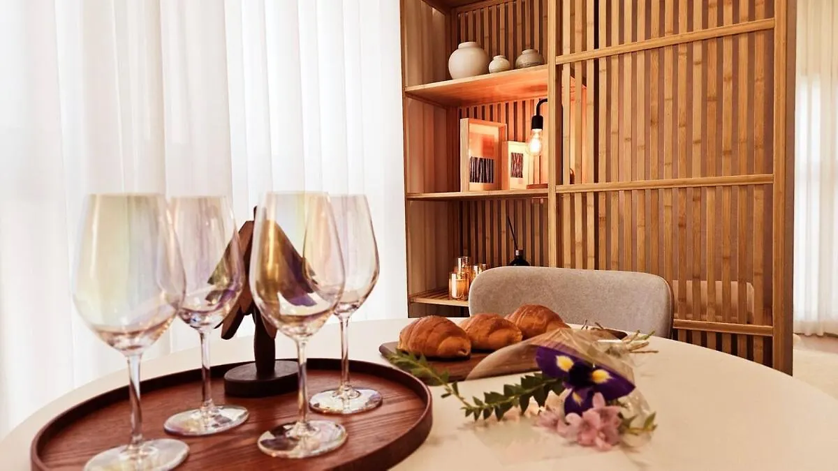Open Sale Luxury Stay In Hongik Univ Station 3Mins 7Ppl Group Family Trip Luggage Storage Seoul Apartment