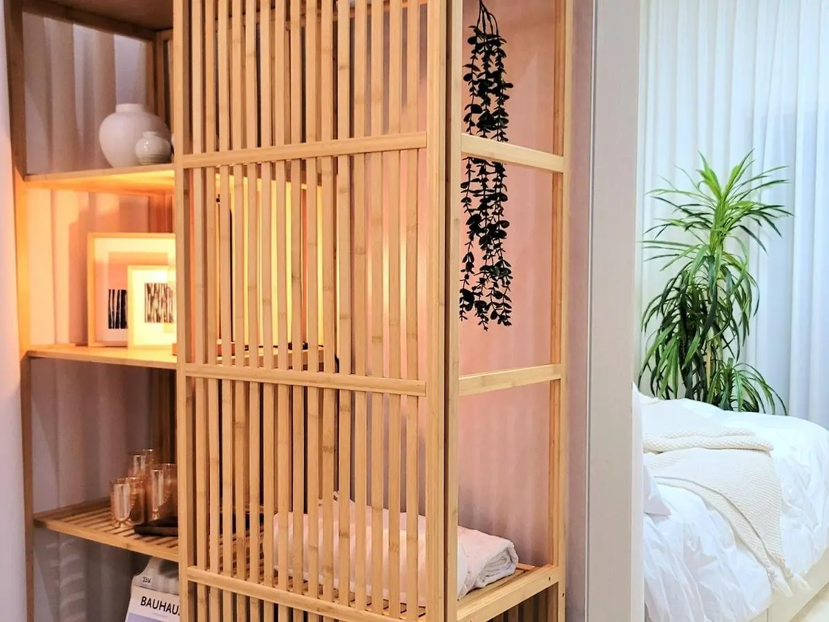 Open Sale Luxury Stay In Hongik Univ Station 3Mins 7Ppl Group Family Trip Luggage Storage Seoul Apartment