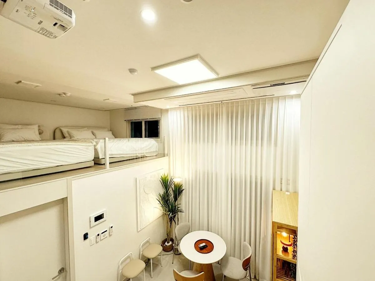 Open Sale Luxury Stay In Hongik Univ Station 3Mins 7Ppl Group Family Trip Luggage Storage Seoul South Korea