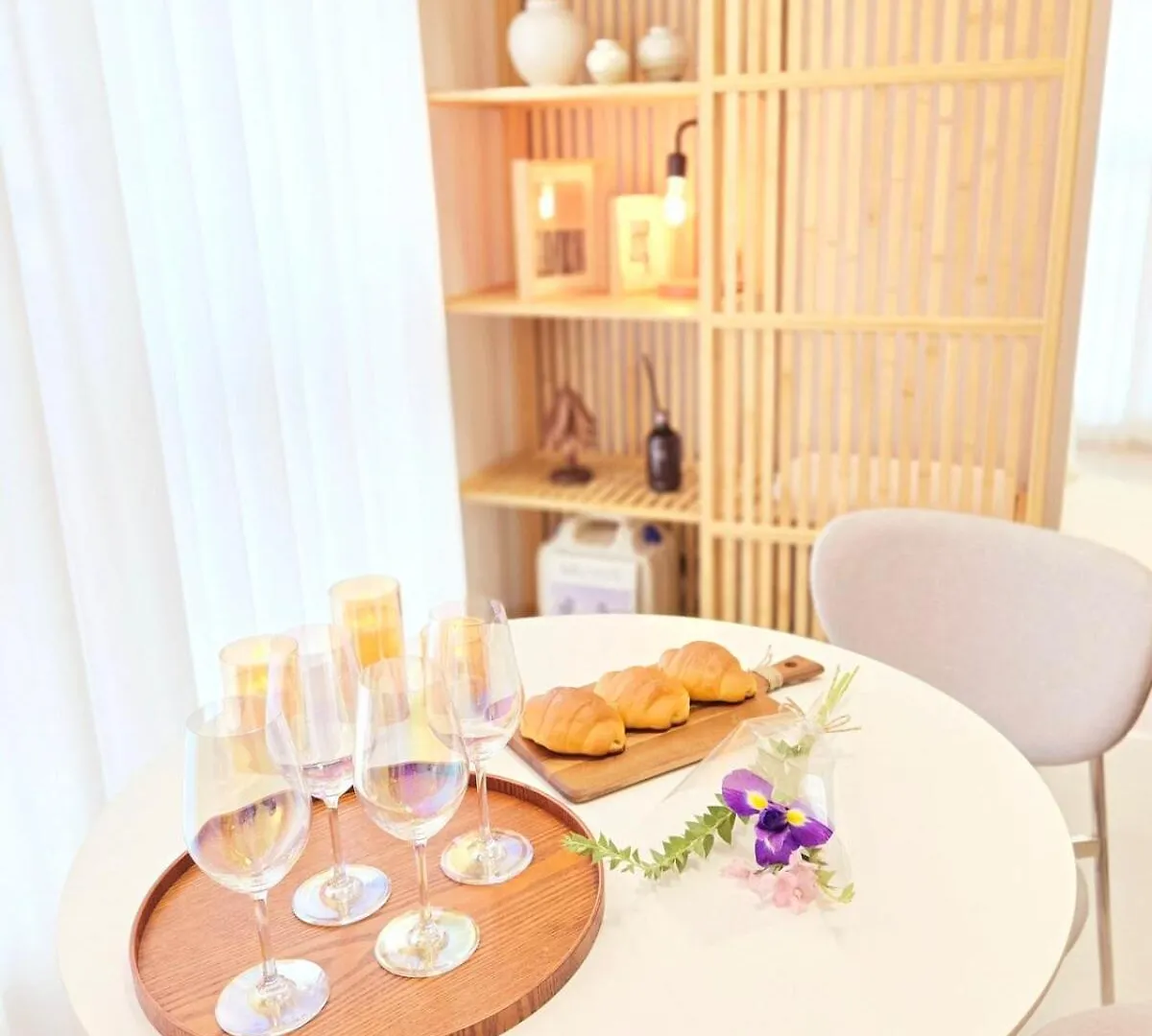Open Sale Luxury Stay In Hongik Univ Station 3Mins 7Ppl Group Family Trip Luggage Storage Seoul 0*,  South Korea