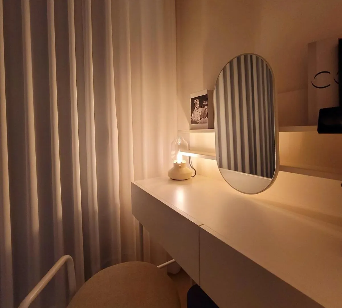 Open Sale Luxury Stay In Hongik Univ Station 3Mins 7Ppl Group Family Trip Luggage Storage Seoul Apartment